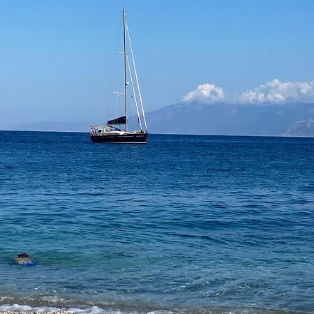 Villa Παραθαλασσιο Σπιτι Στην Εξοχη Tsakei Esterno foto