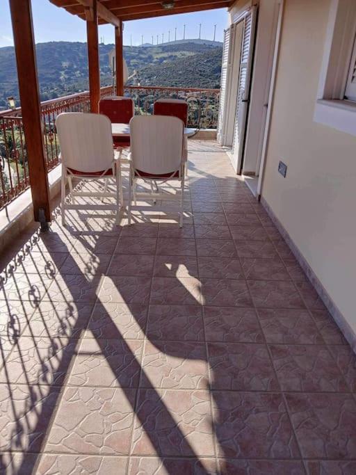 Villa Παραθαλασσιο Σπιτι Στην Εξοχη Tsakei Esterno foto