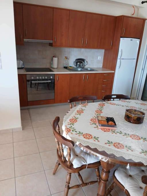 Villa Παραθαλασσιο Σπιτι Στην Εξοχη Tsakei Esterno foto