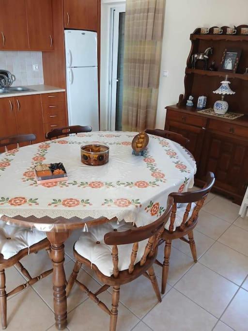 Villa Παραθαλασσιο Σπιτι Στην Εξοχη Tsakei Esterno foto