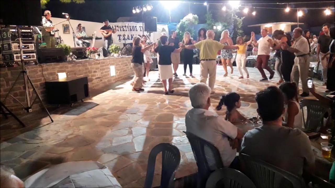 Villa Παραθαλασσιο Σπιτι Στην Εξοχη Tsakei Esterno foto
